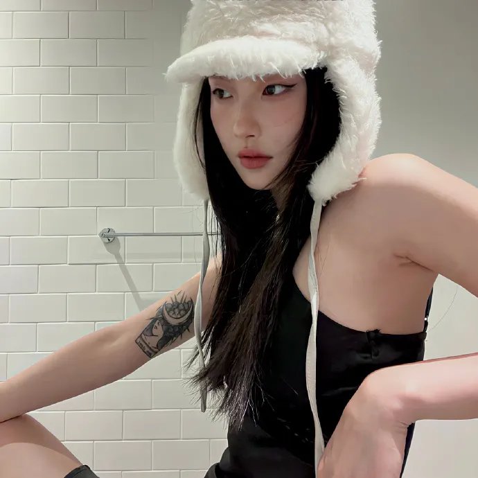 金光松美的四块石板